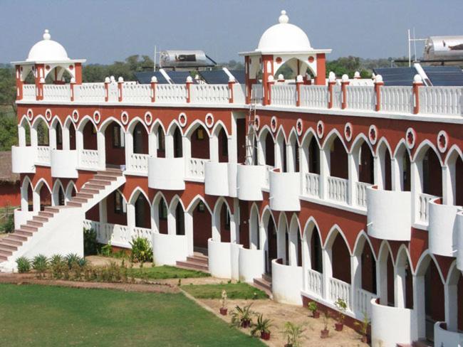 Aum Health Resort Vadodara Exterior photo