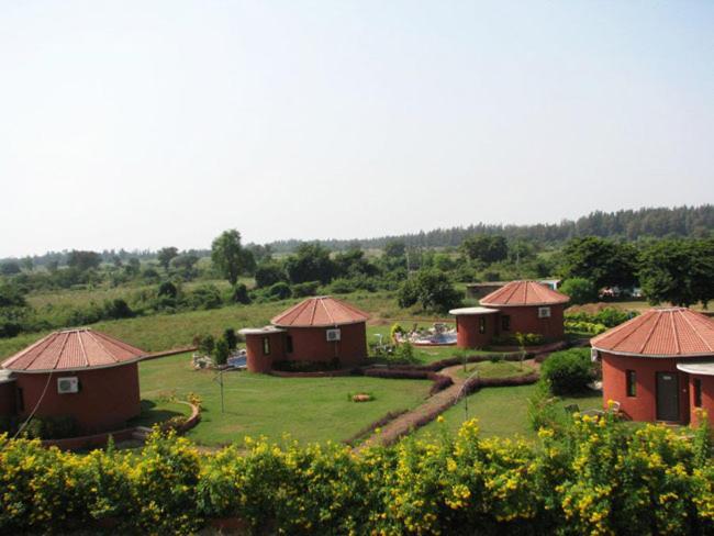 Aum Health Resort Vadodara Exterior photo